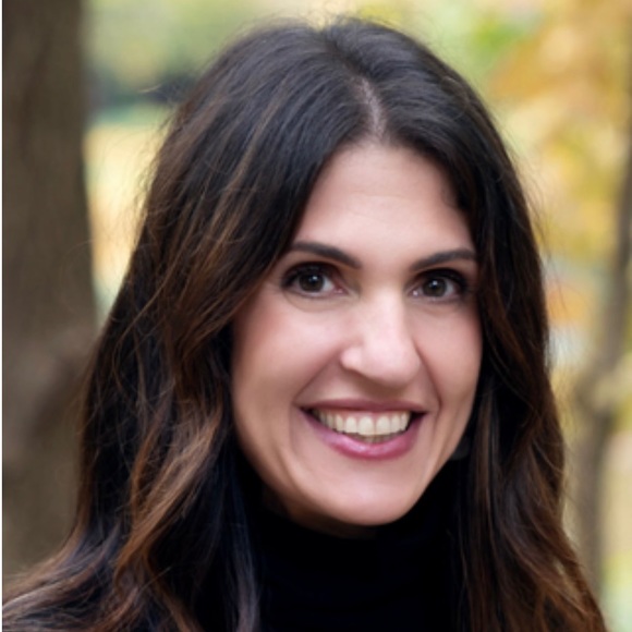 Meet your Posher, Katherine - Picture 1 of 1